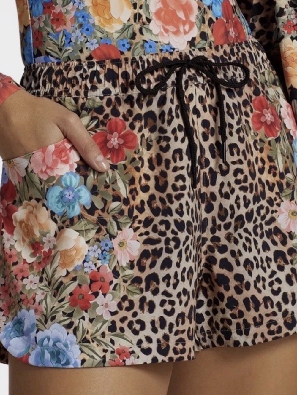 Johnny Was Floral Cheetah
Leopard Board Shorts Swim Pull On
XXL